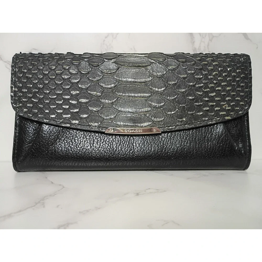 COACH Madison Glitter Python Embossed Black Leather Envelope Wallet - EUC
